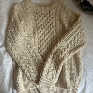 Men’s L.L. Bean Cream chunky Cable Knit fisherman’s Sweater
